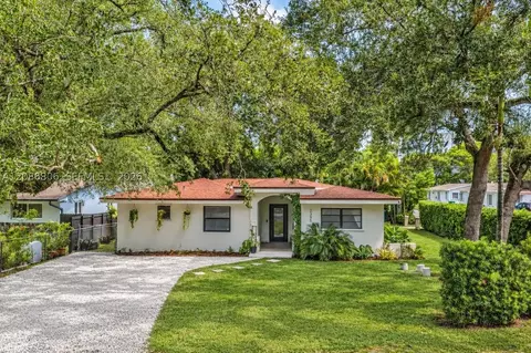 2395 NE 184th Ter, North Miami Beach, FL 33160