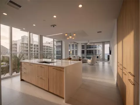 153 N Seabreeze #605-S, Fort Lauderdale, FL 33304