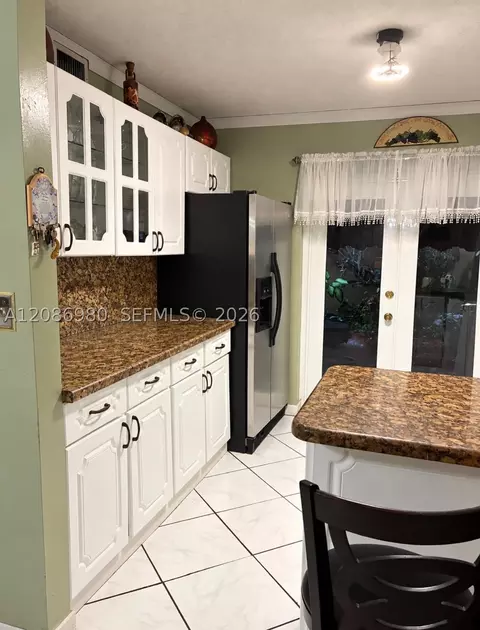 2403 W 76th St #102, Hialeah, FL 33016 photo 2