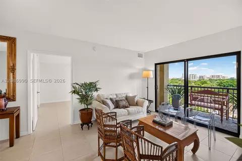 3530 SW 22nd St #805, Miami, FL 33145