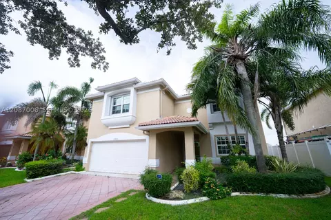 13832 NW 22nd St, Sunrise, FL 33323