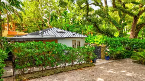 4080 Lybyer Ave, Miami, FL 33133