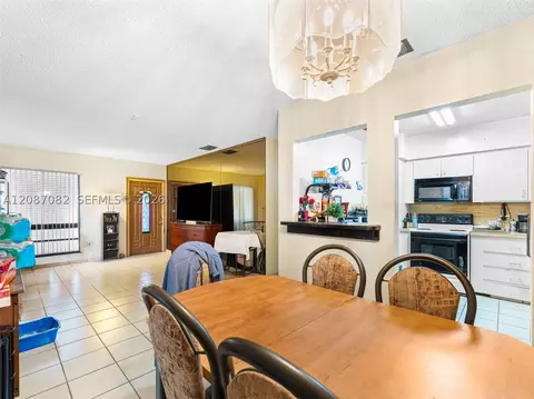 Dining - 5440 E 7th Ave, Hialeah, FL 33013 photo 3 of 3