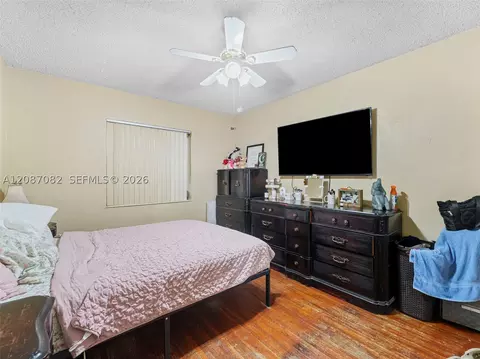 Bedroom - 5440 E 7th Ave, Hialeah, FL 33013 photo 2 of 4