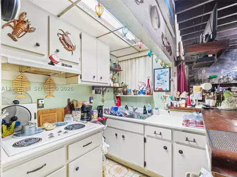 Kitchen - 5440 E 7th Ave, Hialeah, FL 33013 photo 4 of 4