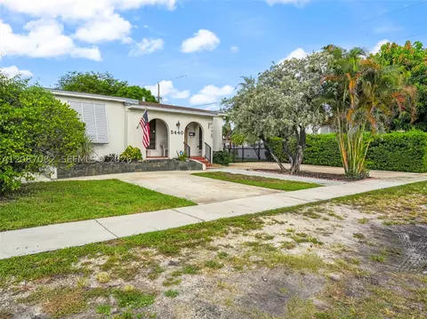 Exterior - 5440 E 7th Ave, Hialeah, FL 33013 photo 15 of 17
