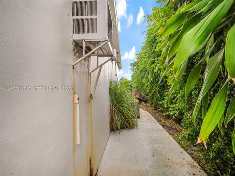 Exterior - 5440 E 7th Ave, Hialeah, FL 33013 photo 9 of 17