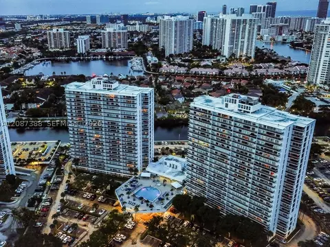 3701 N Country Club Dr #1807, Aventura, FL 33180