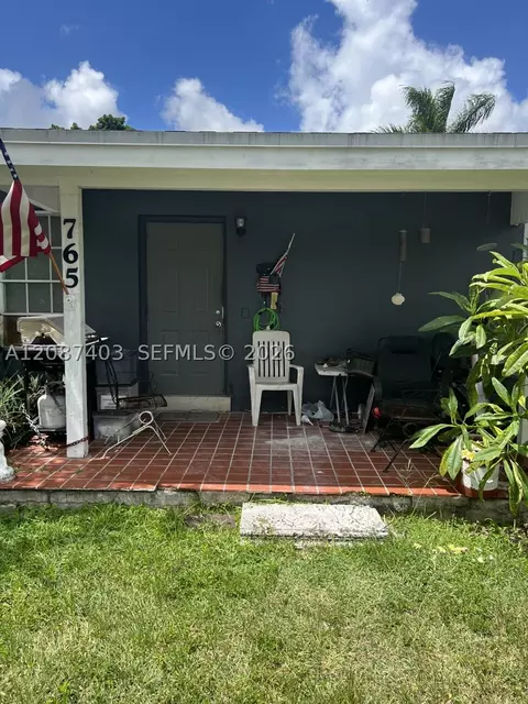765 NW 12th St, Homestead, FL 33030