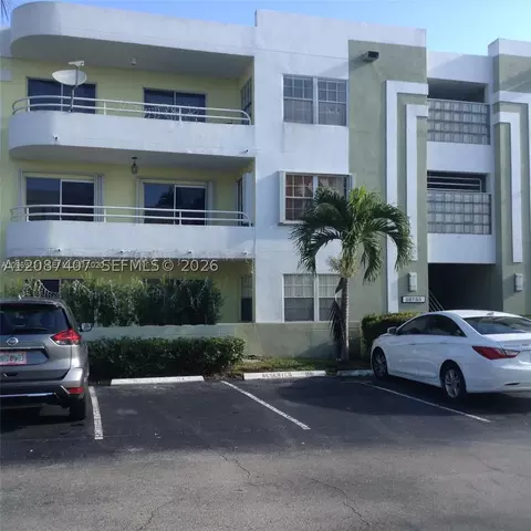 10755 SW 108th Ave #201, Miami, FL 33176
