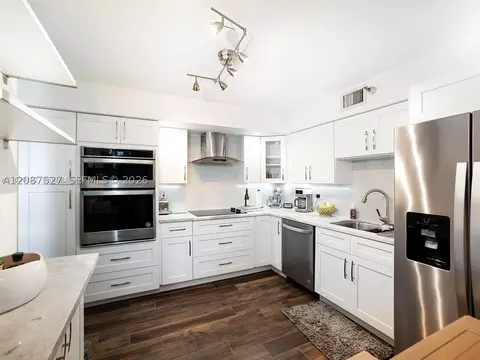 3500 Mystic Pointe Dr #1607, Aventura, FL 33180