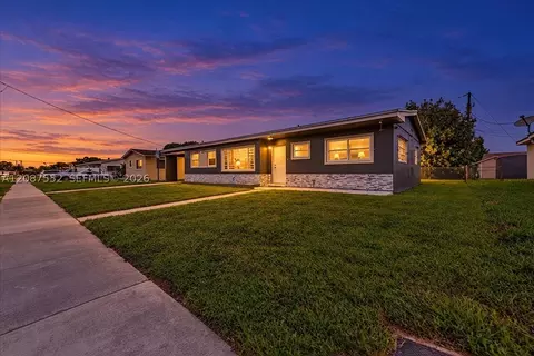 1745 NW 189th Ter, Miami Gardens, FL 33056