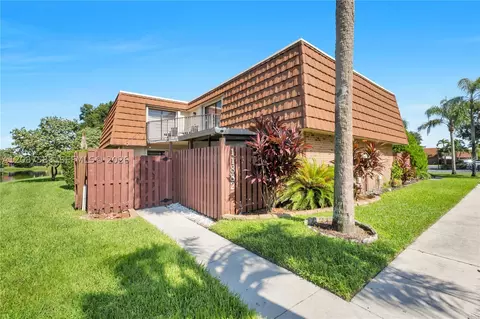 11882 SW 12th Pl, Davie, FL 33325