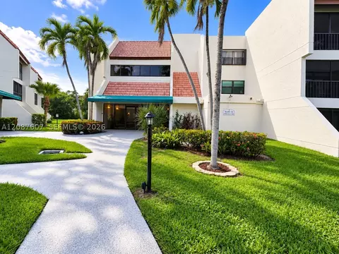 301 Racquet Club Rd #310, Weston, FL 33326