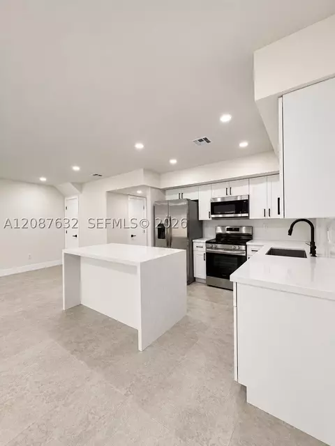 Kitchen - 7164 W 3rd Ave, Hialeah, FL 33014 photo 2 of 4