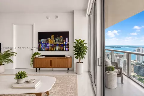 475 Brickell Ave #3609, Miami, FL 33131