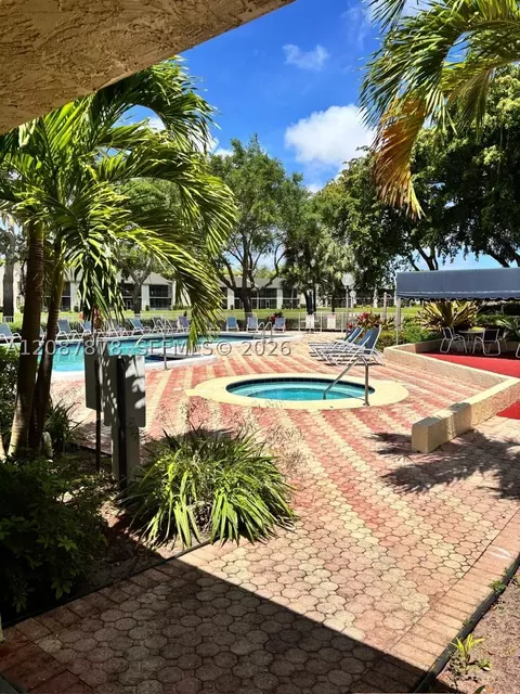 1969 SW 15th St #93, Deerfield Beach, FL 33442