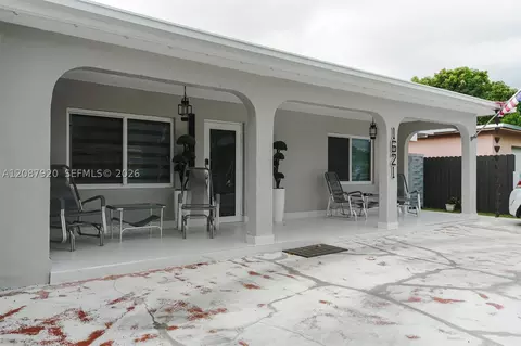 Exterior - 1621 E 6th Ave, Hialeah, FL 33010 photo 1 of 4