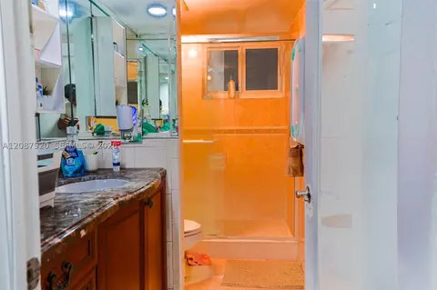 Bath - 1621 E 6th Ave, Hialeah, FL 33010 photo 3 of 3