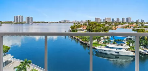 2841 NE 163rd St #607, North Miami Beach, FL 33160