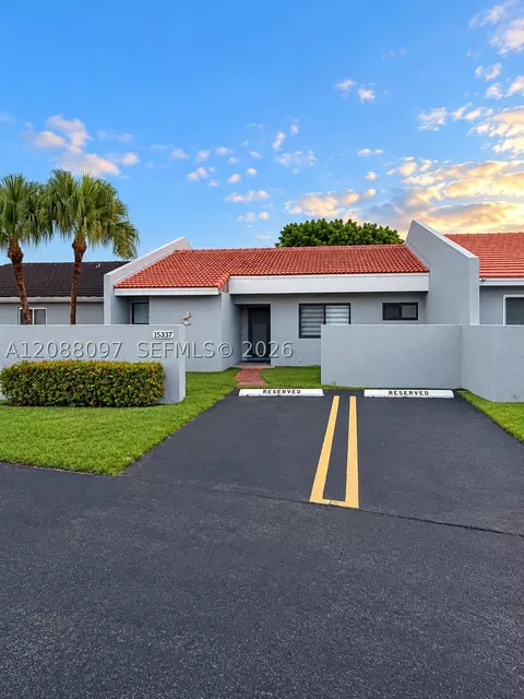 15337 SW 80th Ln, Miami, FL 33193