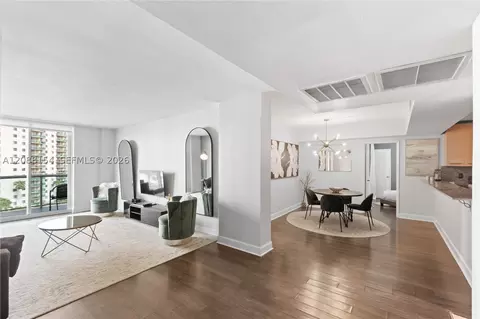 19370 Collins Ave #816, Sunny Isles Beach, FL 33160
