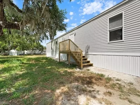 1038 Canopy Ln, Moore Haven, FL 33471 photo 7