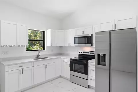 Kitchen - 156 Carousel Ave, Labelle, FL 33935 photo 1 of 1