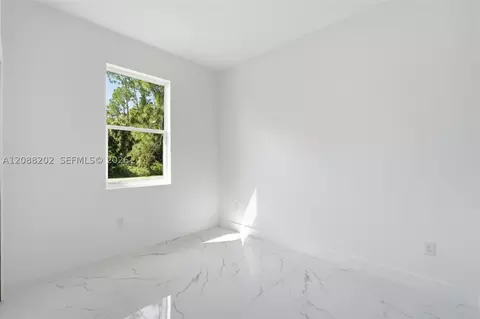 Bedroom - 156 Carousel Ave, Labelle, FL 33935 photo 3 of 4