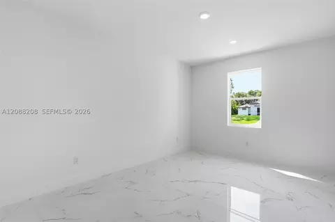Bedroom - 149 Dutch Loop, Labelle, FL 33935 photo 2 of 4