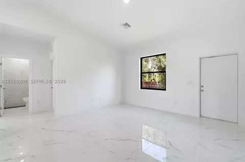 Living - 149 Dutch Loop, Labelle, FL 33935 photo 1 of 5