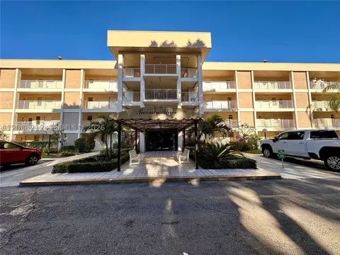 2601 S Course Dr #206, Pompano Beach, FL 33069
