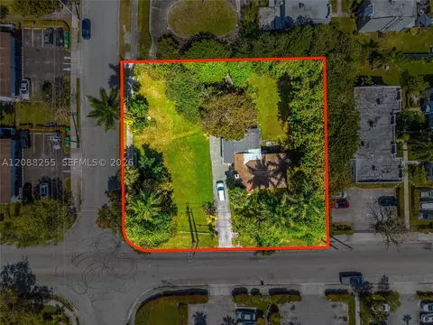 219 NE 141st St, Miami, FL 33161