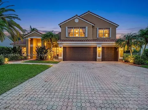 1342 NW 195th Ave, Pembroke Pines, FL 33029