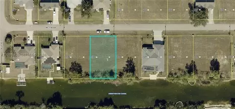 2050 NE 27th Ter, Cape Coral, FL 33909