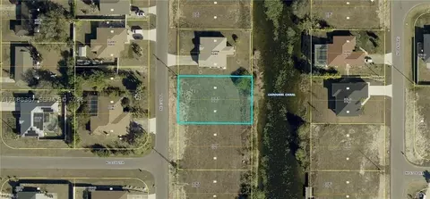 1327 NE 13th Pl, Cape Coral, FL 33909