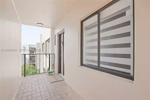 8420 SW 133rd Ave Rd #407, Miami, FL 33183