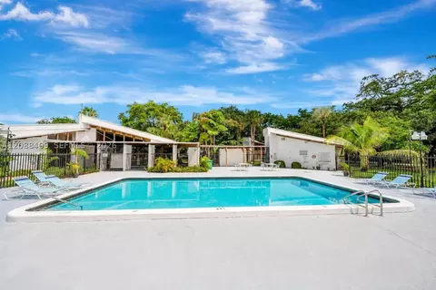 2801 N 34 Ave, Hollywood, FL 33021