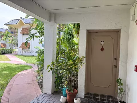 9304 SW 77th Ave #C3, Miami, FL 33156