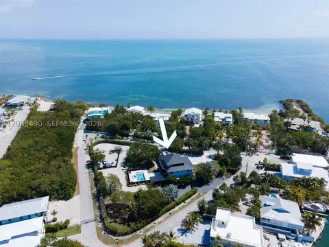 View/Area - 55 Ocean Front Dr, Key Largo, FL 33037 photo 4 of 5