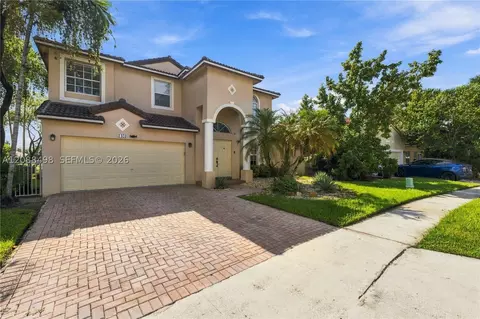 1423 SW 158th Ave, Pembroke Pines, FL 33027