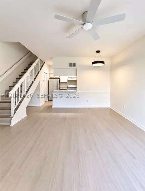 18316 NW 68th Ave #I, Hialeah, FL 33015