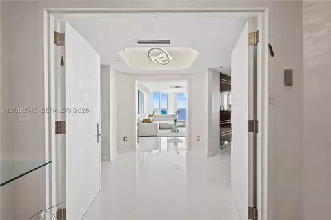 2711 S Ocean Dr #1902, Hollywood, FL 33019