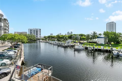 26 Diplomat Pkwy #2390, Hallandale Beach, FL 33009