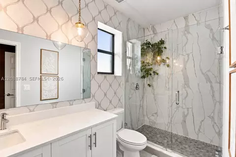 Bath - 3440 W 110th St, Hialeah, FL 33018 photo 2 of 3