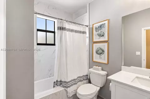 Bath - 3440 W 110th St, Hialeah, FL 33018 photo 3 of 3