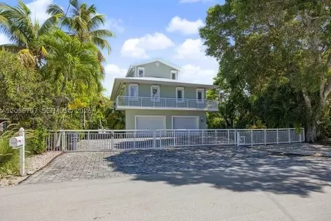 1217 Mockingbird Rd, Key Largo, FL 33037