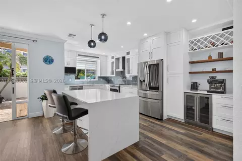 214 Riverwalk Cir, Sunrise, FL 33326