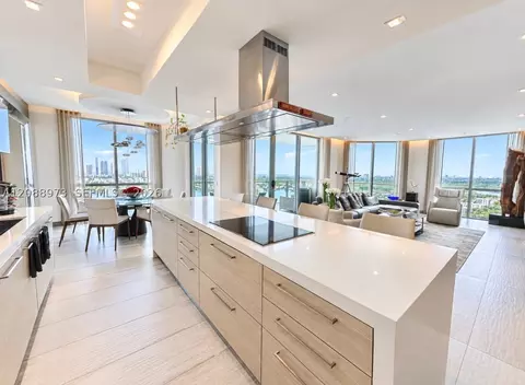 17111 Biscayne Blvd #2210, North Miami Beach, FL 33160