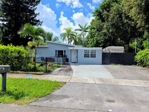 102 Williams Rd, West Park, FL 33023